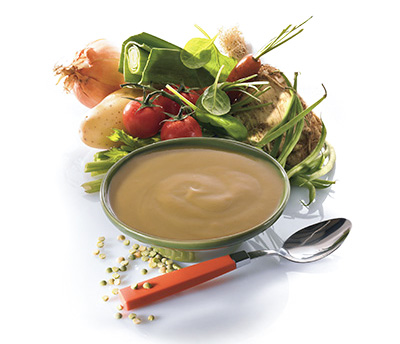 Une soupe riche en saveurs qui sent bon les légumes du jardin.