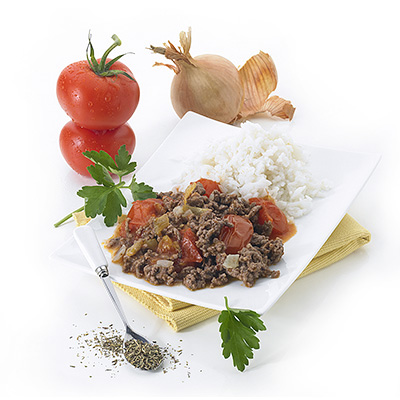 Retrouvez le bon goût des tomates farcies dans ce méli-mélo de tomates fondantes et de savoureuse viande hachée, accompagné de riz parfumé.